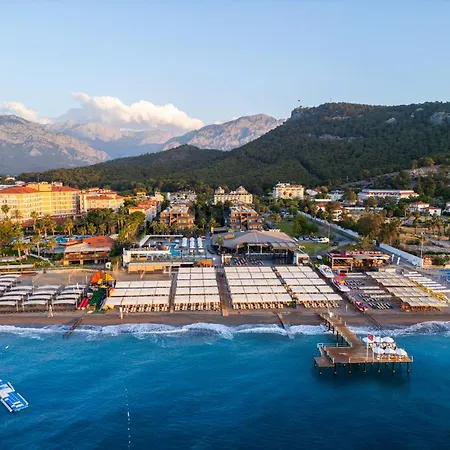 Üdülőközpont Sailor's Club 5*